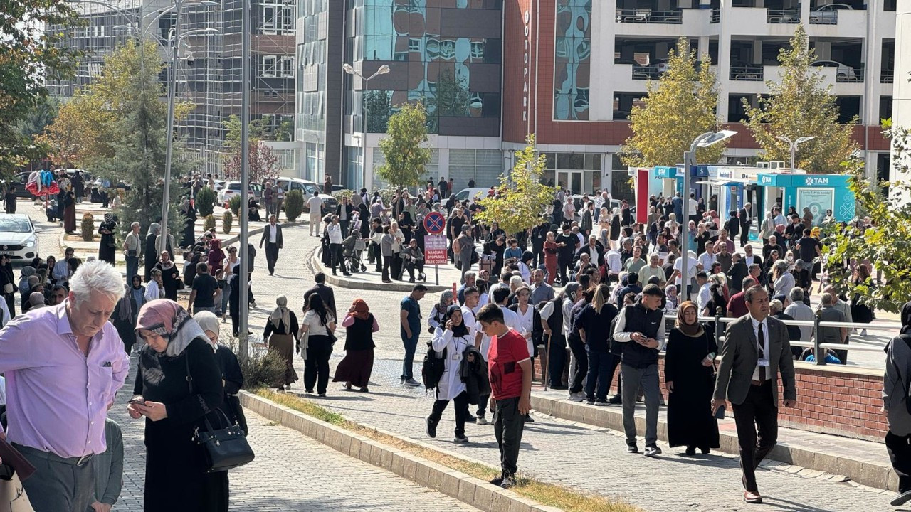 Malatya sallanmaya devam ediyor: Artçılar 200'ü geçti