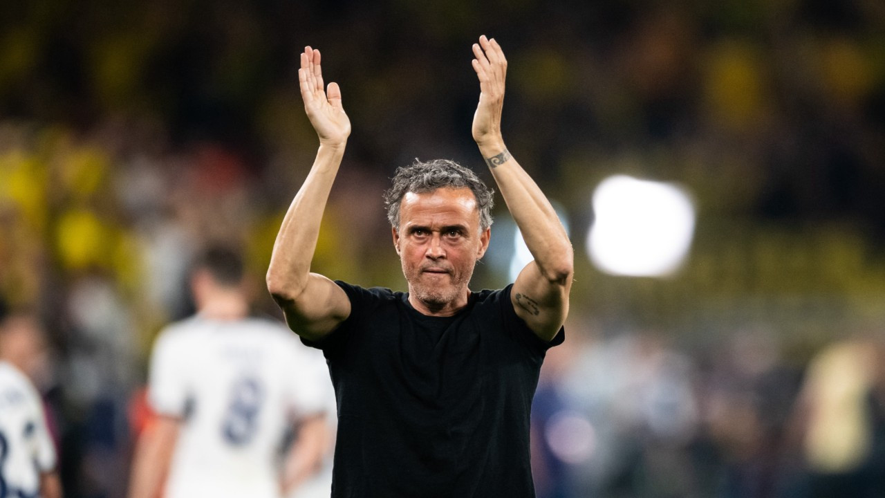 PSG yoluna Luis Enrique ile devam edecek