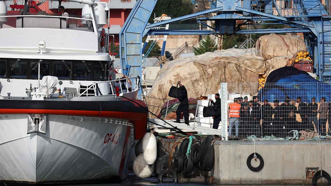 Arnavutluk'a götürülen mülteciler, mahkeme kararı sonrası İtalya'ya geri gönderildi