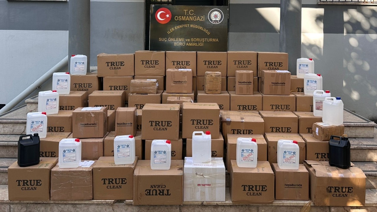 Kaçak içki imalathanesine baskın: 1140 litre etil alkol ele geçirildi