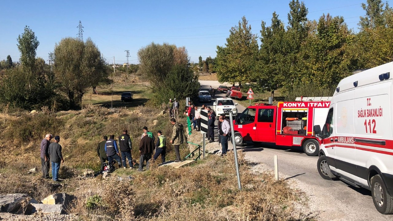 Konya'da otomobil köprüden düştü: 3 kişi yaralandı