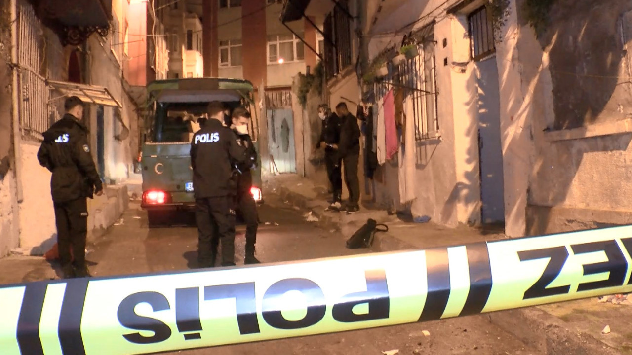 Beyoğlu'nda anne ve bebeğin evde cesedi bulundu