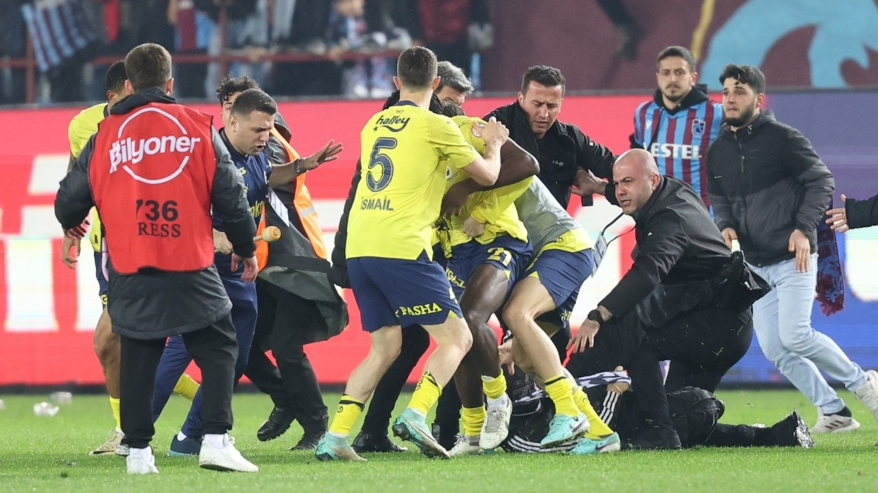 Olaylı derbide Fenerbahçeli 4 futbolcuya uzlaştırma, 3 takipsizlik kararı