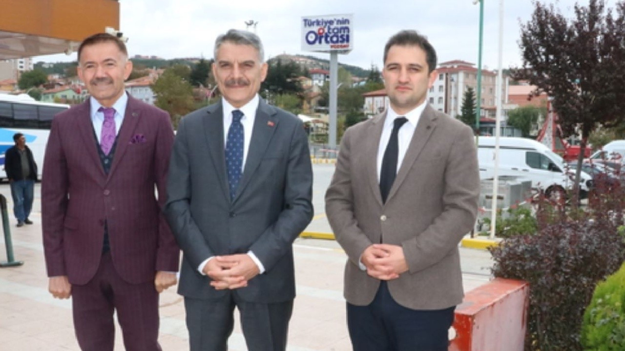 Yozgat'a 'Türkiye'nin Tam Ortası Yozgat' totemi yerleştirildi