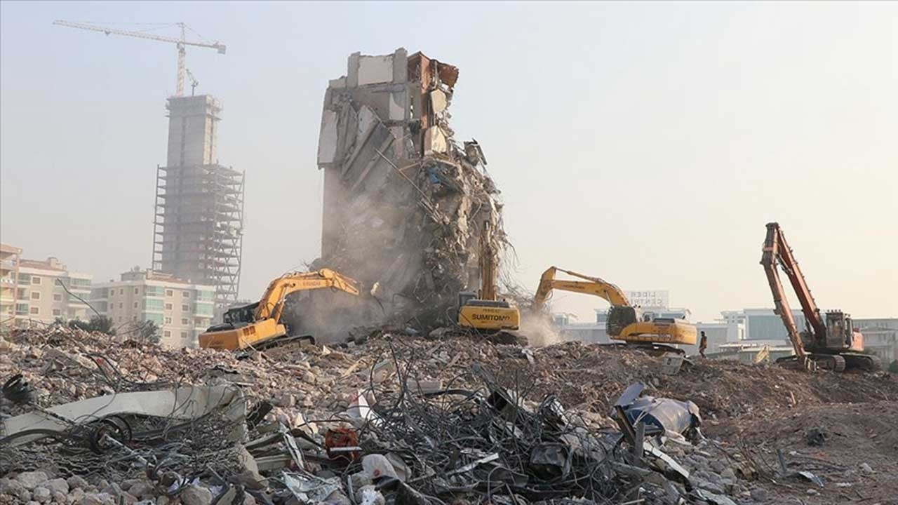 'Van ve İzmir depremleri önlem alınmamasına en bariz iki örnek'