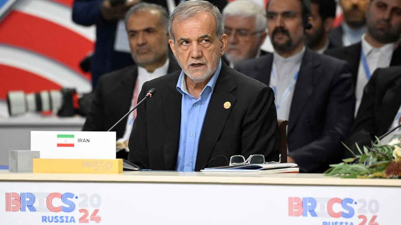 İran Cumhurbaşkanı, BRICS zirvesinde: 'ABD, doları silah olarak kullanıyor'