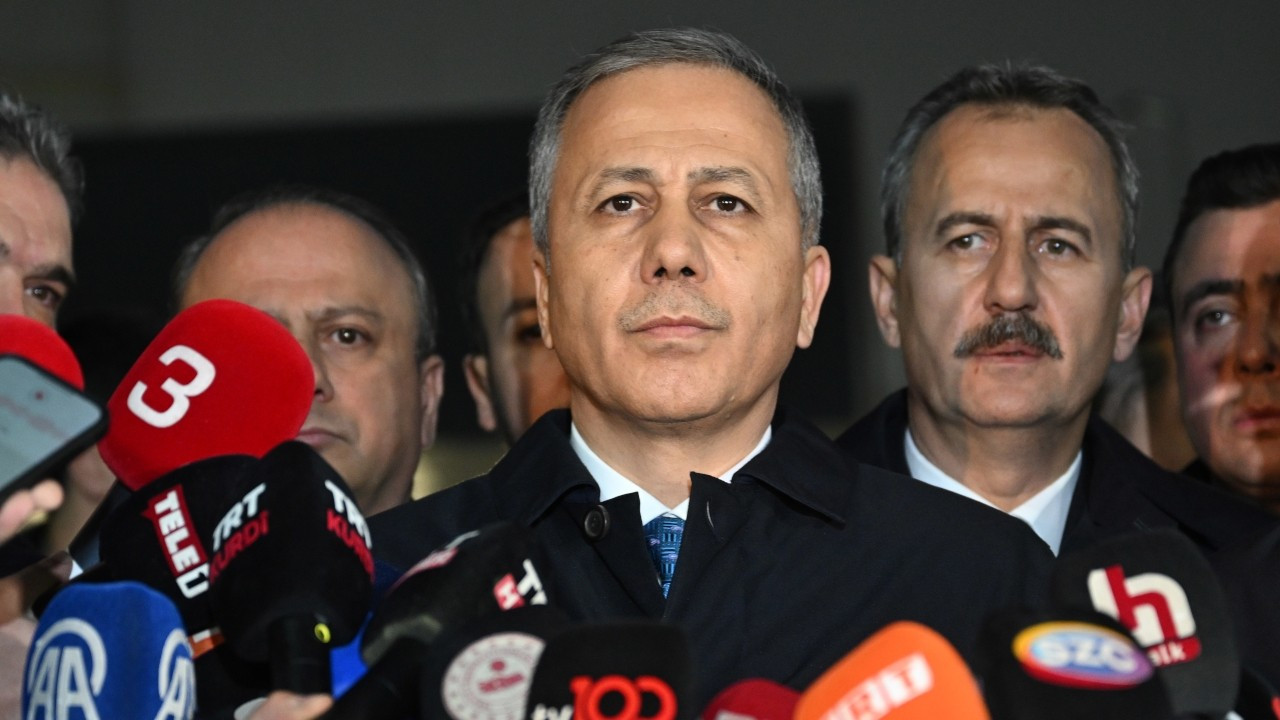 Ali Yerlikaya TUSAŞ önünde: 'Teröristlerin kimlik tespit çalışmaları devam ediyor'