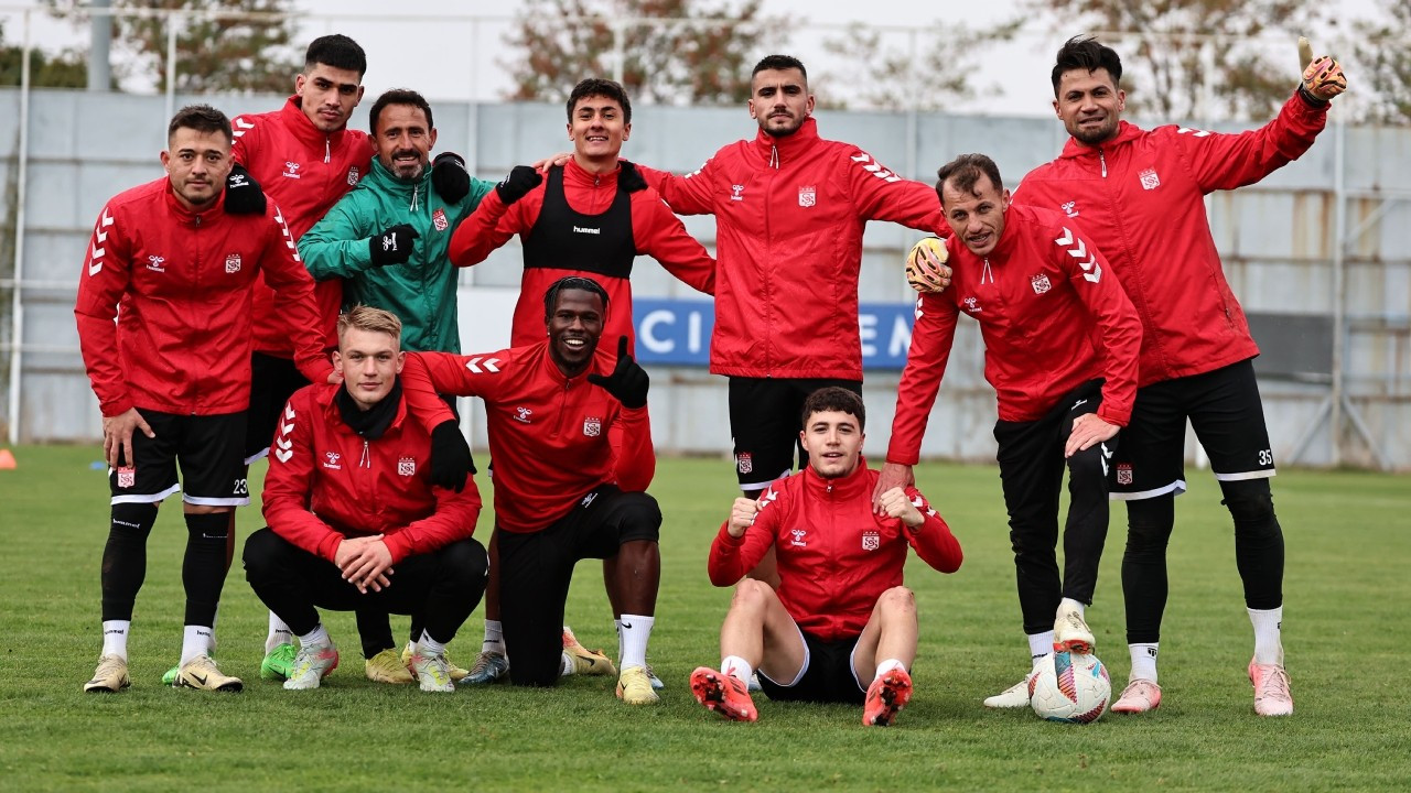 Sivasspor, Adana'dan galibiyetle dönmek istiyor