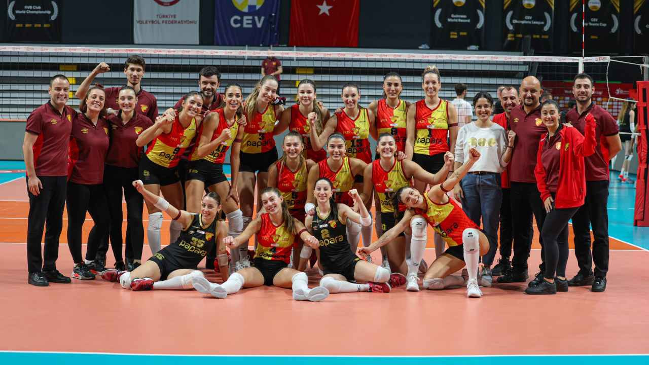 Voleybolda İzmir rüzgarı: Zirvede ortaklar