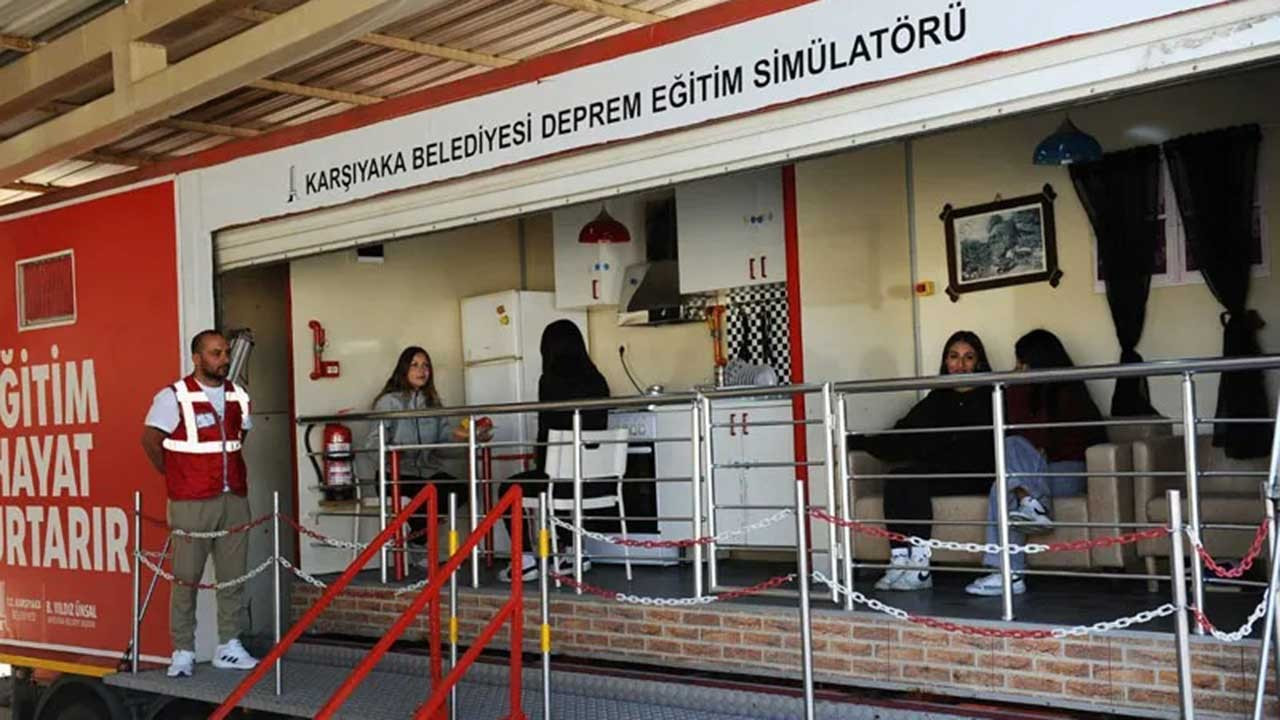 Karşıyaka’da okullarda afet eğitimleri başladı