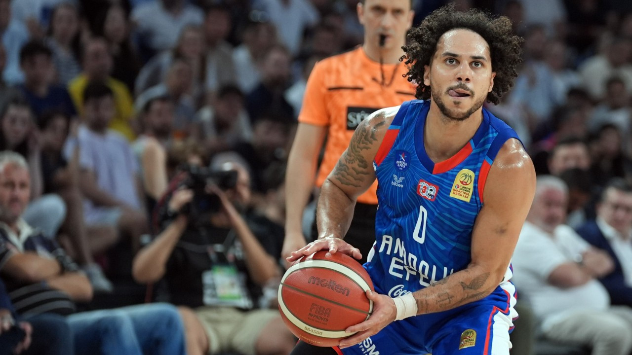 Anadolu Efes'ten Shane Larkin için sakatlık açıklaması