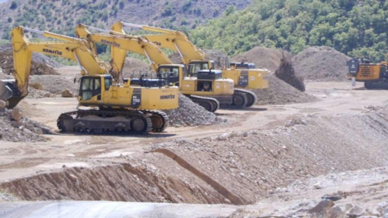 AK Partili Ölmez, çalışanları 'köylü' olarak gösterip maden onayı aldı