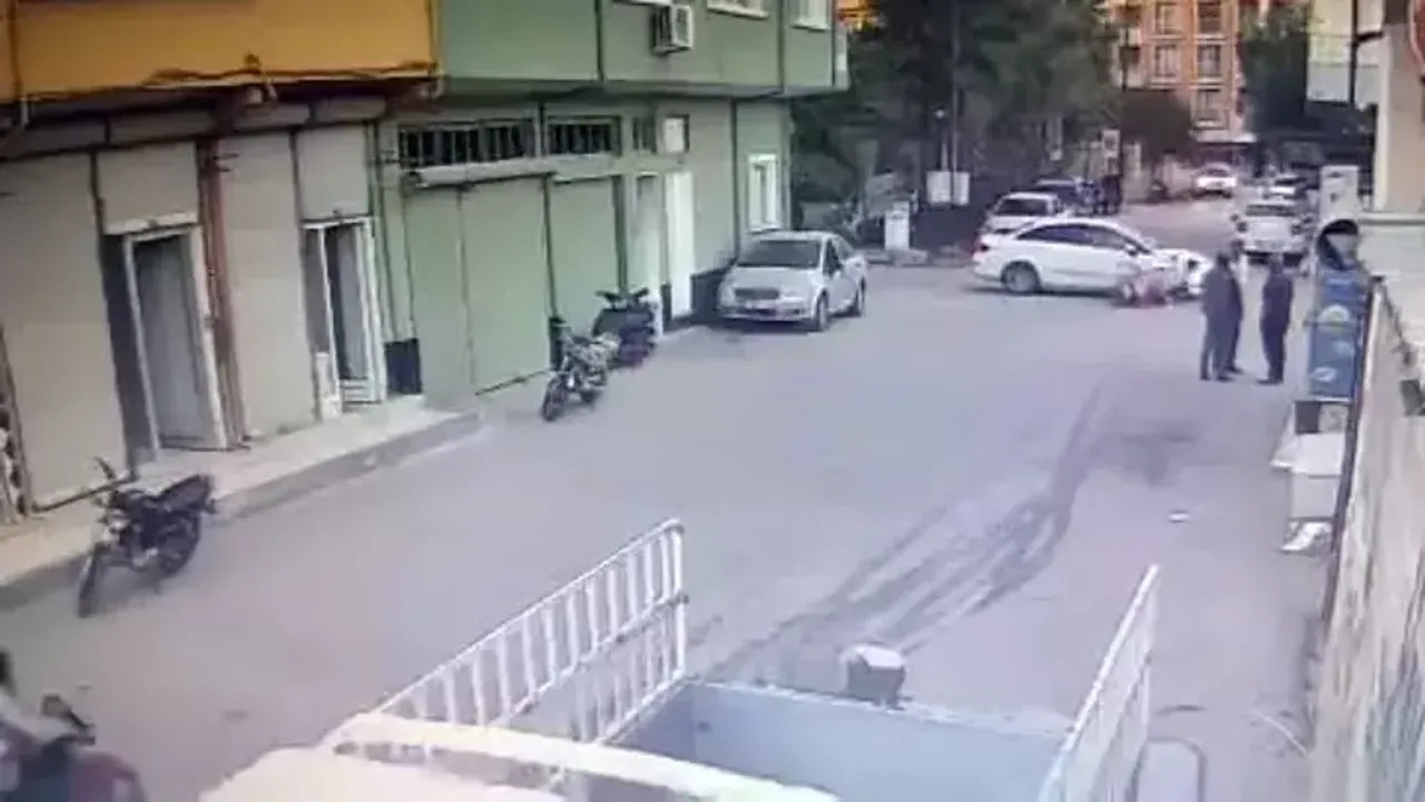 Hatay'da otomobil ile motosiklet çarpıştı