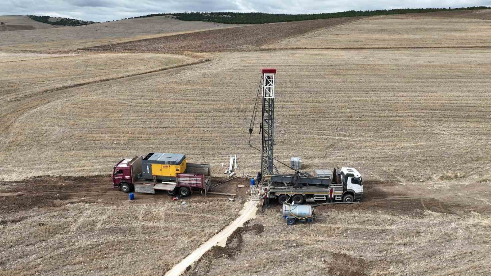 Sorgun’da belediyenin sondaj çalışmaları sürüyor