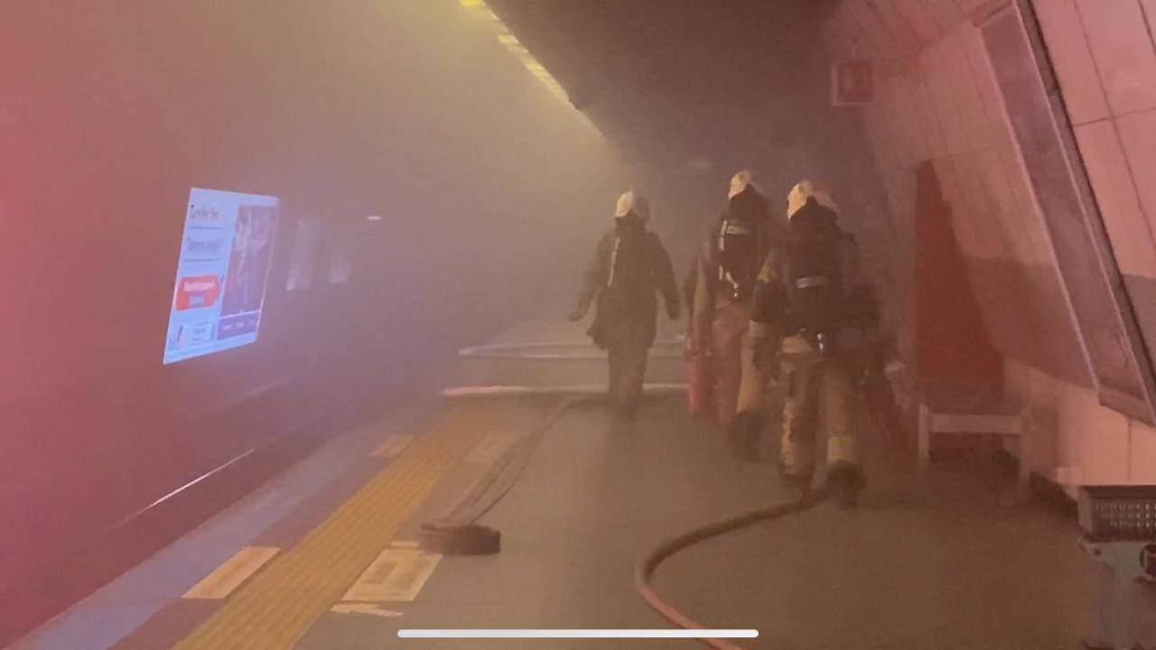 Şişli'de metro istasyonunda yangın çıktı