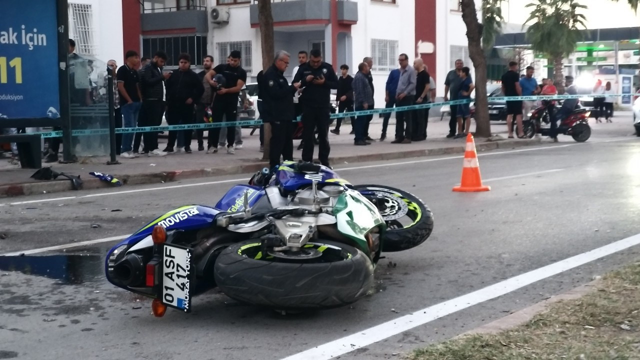 Adana'da motosiklet devrildi: 2 kişi öldü