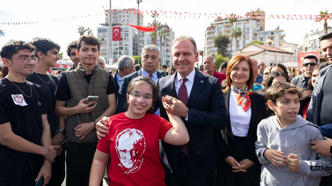 Vahap Seçer: Cumhuriyet bir nimet, bu nimeti ilelebet koruyacağız