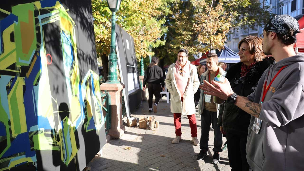 Eskişehir'de 'Cumhuriyet ve Sanat' temalı Graffiti Şenliği düzenlendi