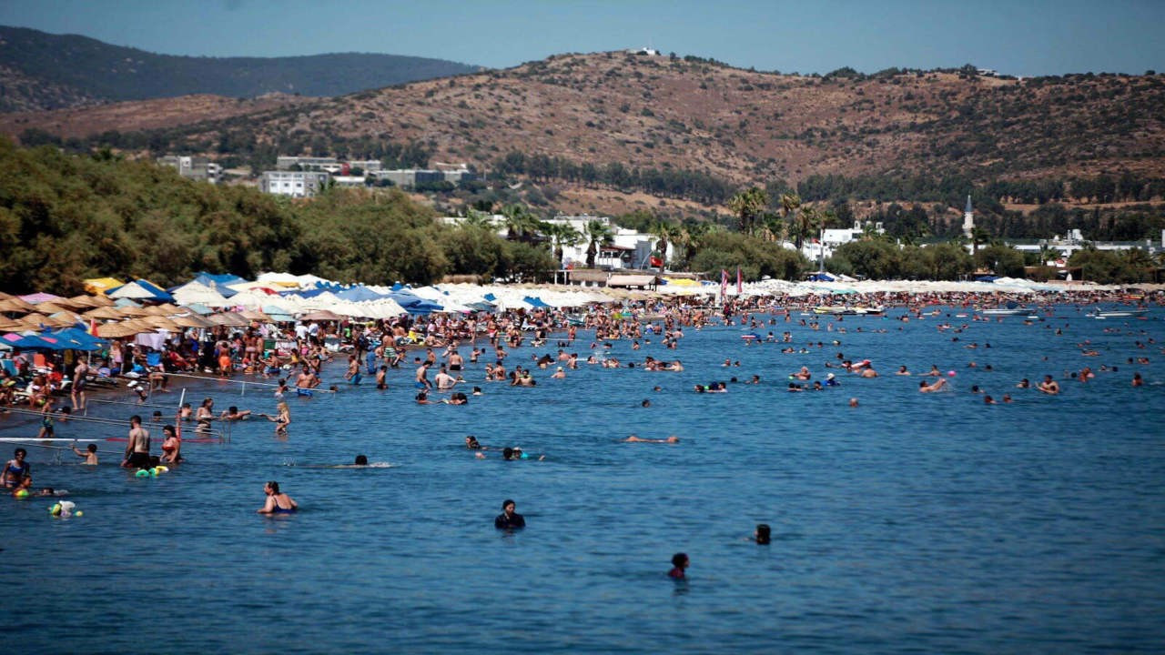 İnşaat yasağı uzatıldı, Bodrum'a turist akını sürüyor