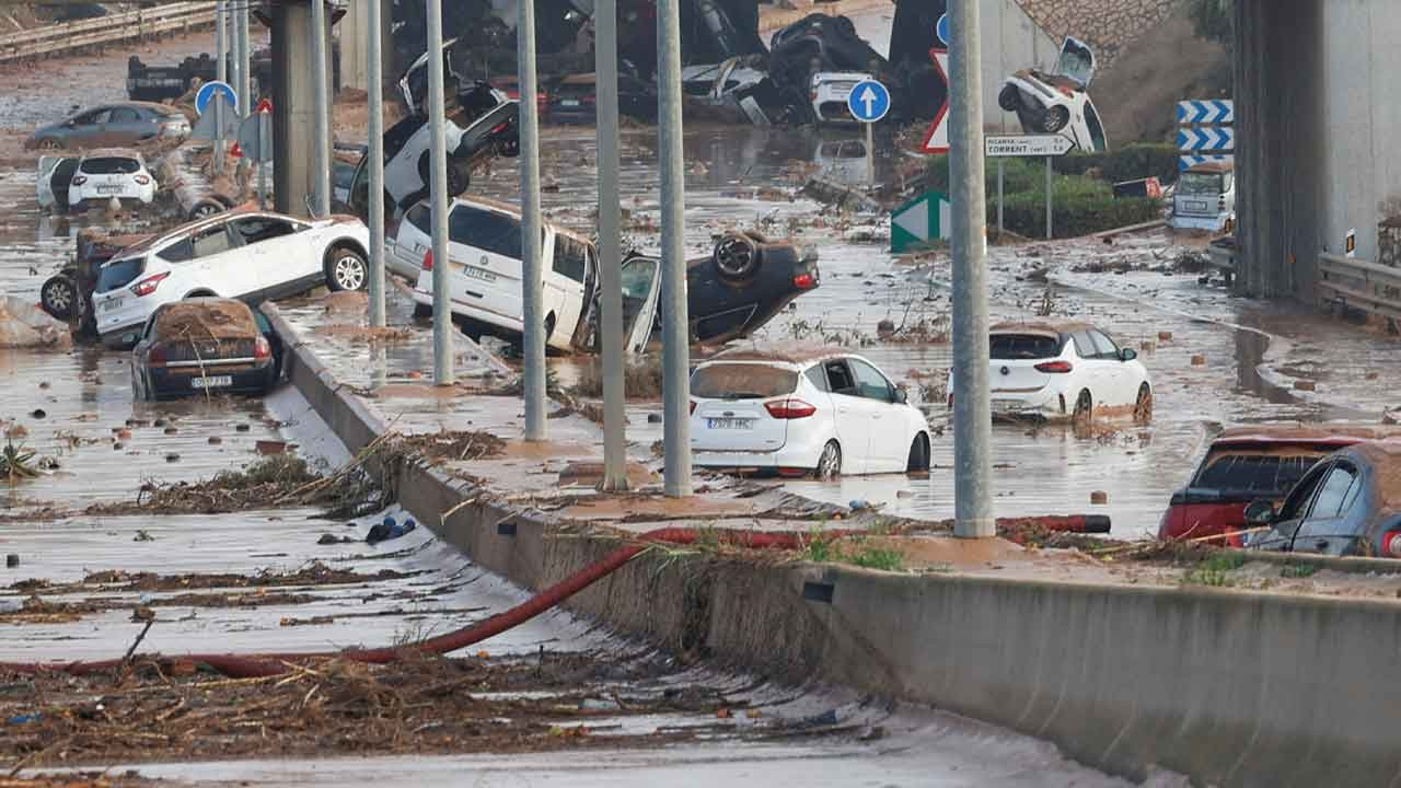 İspanya'daki sel felaketinde 650 bin tonluk tarım ürünü yok oldu