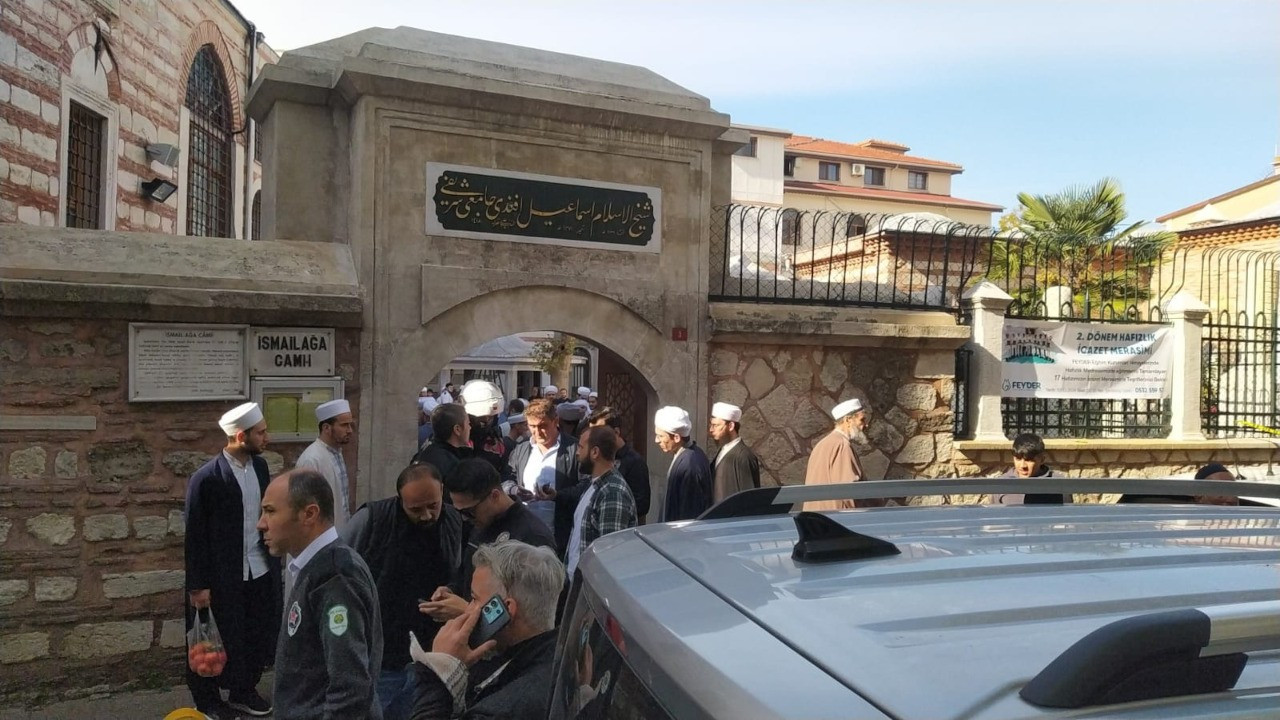 İsmailağa Camii avlusunda silahla ateş açılması: 'Suç duyurusunda bulunduk'