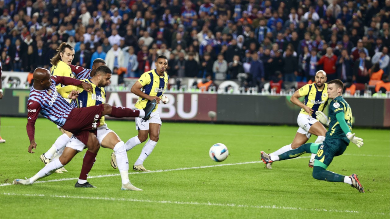 Trabzon'da derbi günü: Bordo mavililer ikinci yarıda öne geçti