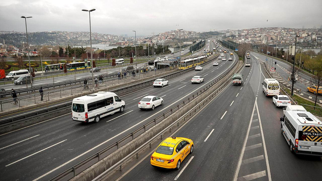 İstanbul'da bazı yollar trafiğe kapatıldı