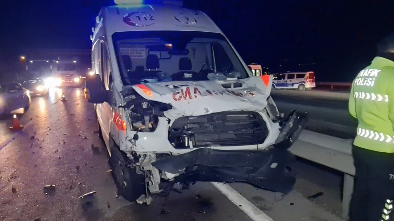 Kırıkkale'de ambulansın karıştığı kazada 1 ölü, 5 yaralı