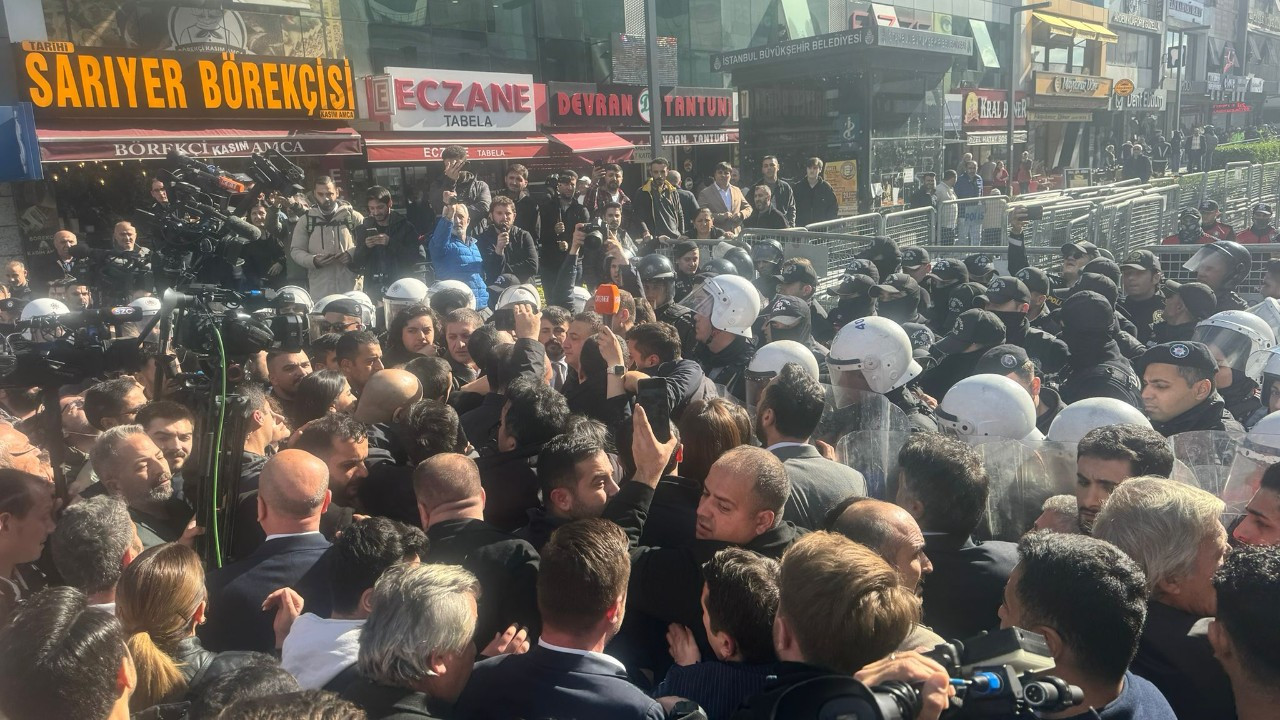 Esenyurt abluka altında: Polis ile CHP'liler arasında arbede yaşandı