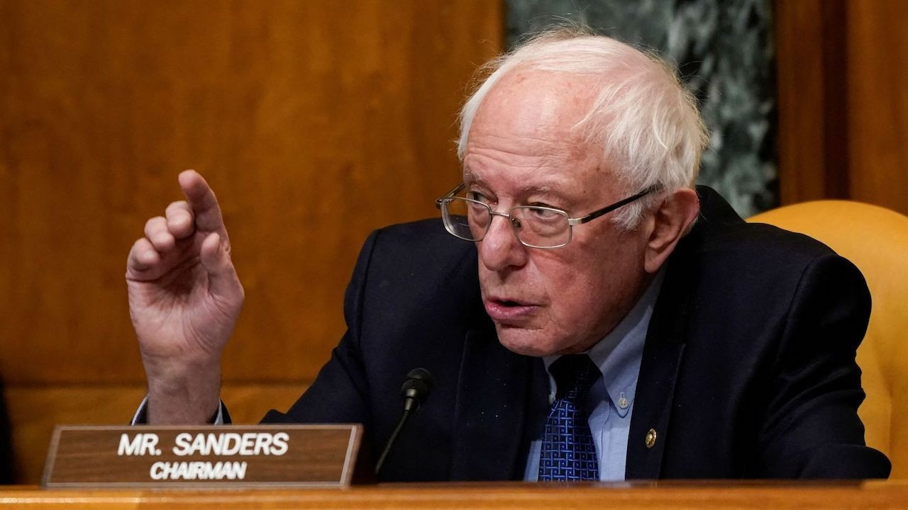 Bernie Sanders'tan Demokratlara eleştiri: 'İşçi sınıfını terk ettiler'