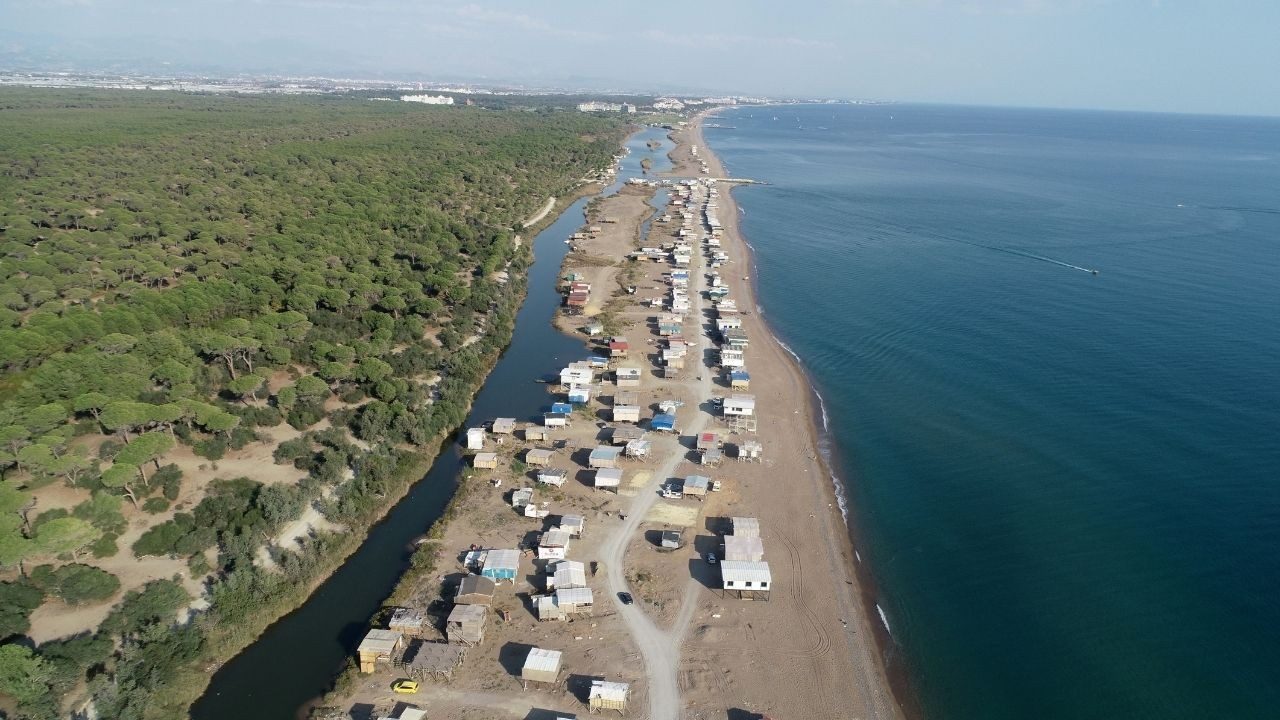 Antalya'da yıkım kararı verilen çardaklar 20 Kasım'da kaldırılacak