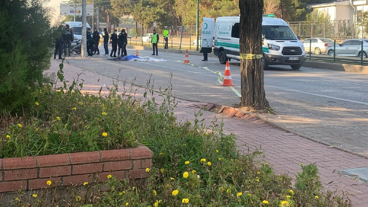 Antep'te otobüsün altında kalan motosiklet sürücüsü hayatını kaybetti