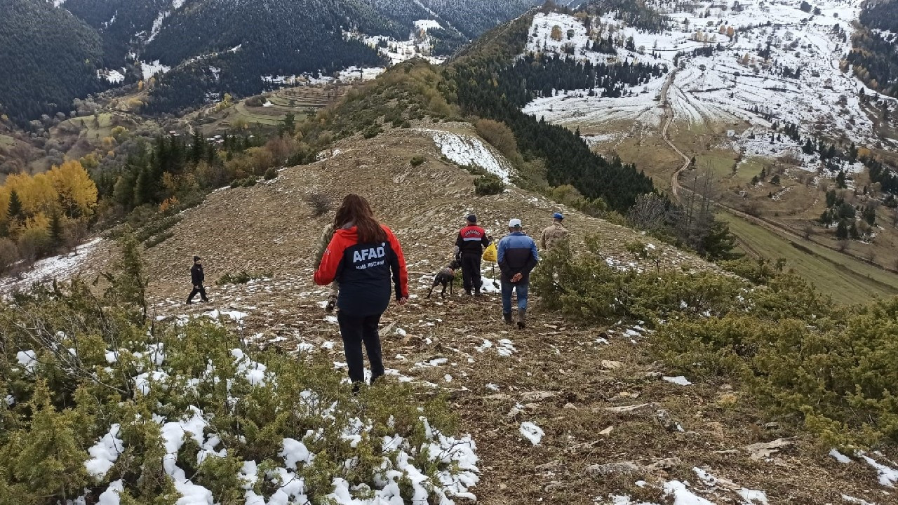 Artvin’de kayıp işçiyi arama çalışmaları 15. gününde