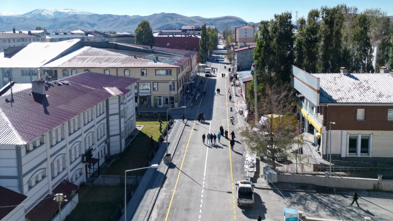 Van'ın Çaldıran ilçesindeki yol çalışmaları tamamlandı