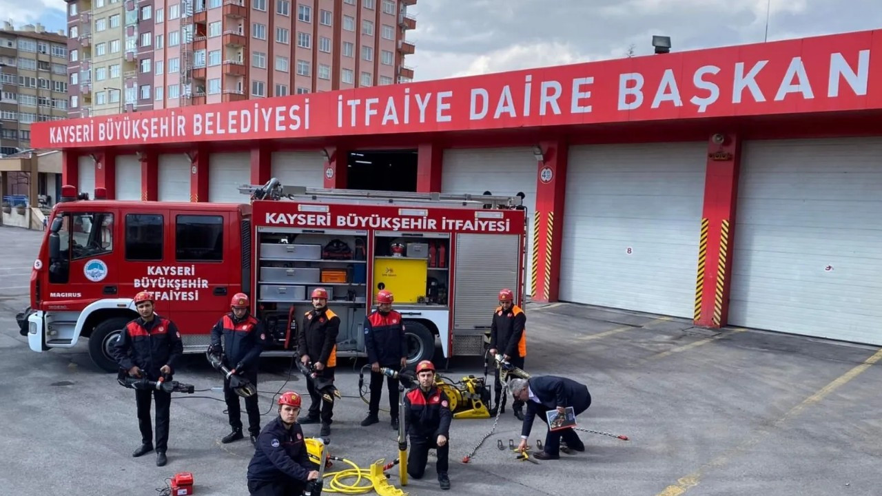 Kayseri Büyükşehir İtfaiyesi bir ayda bin 88 olaya müdahale etti