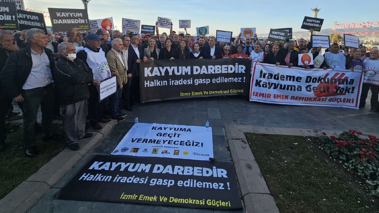 İzmir'de kayyım protestosu: 'Demokrasiyi çiğnemekten vazgeçin'