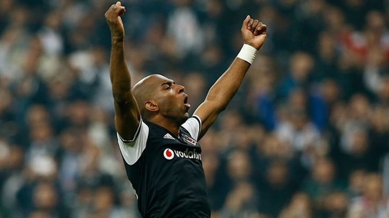 Ryan Babel futbolu bıraktı