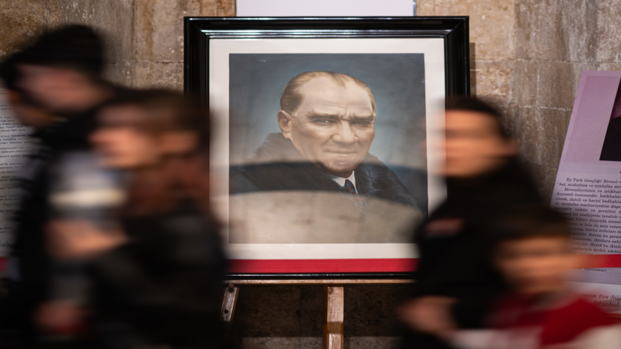 Atatürk'ün ünlü sulu boya portresinin orijinali Ankara'da sergileniyor