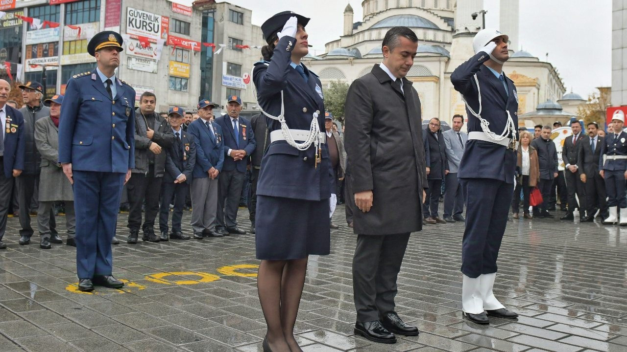 Esenyurt kayyımı Can Aksoy 10 Kasım töreninde yuhalandı