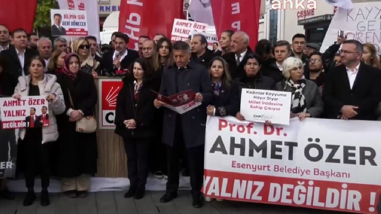 CHP yeniden Esenyurt Belediyesi önünde: Kayyım darbeden beterdir