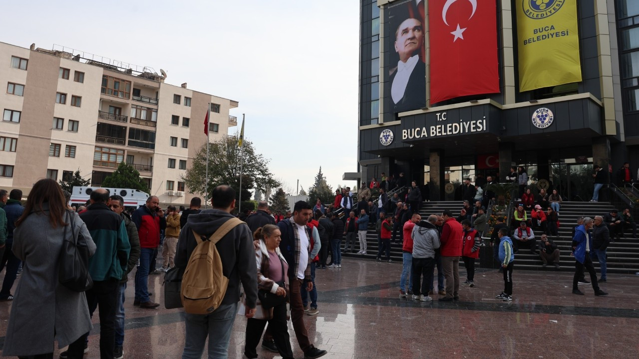 Buca Belediyesi çalışanları greve çıktı