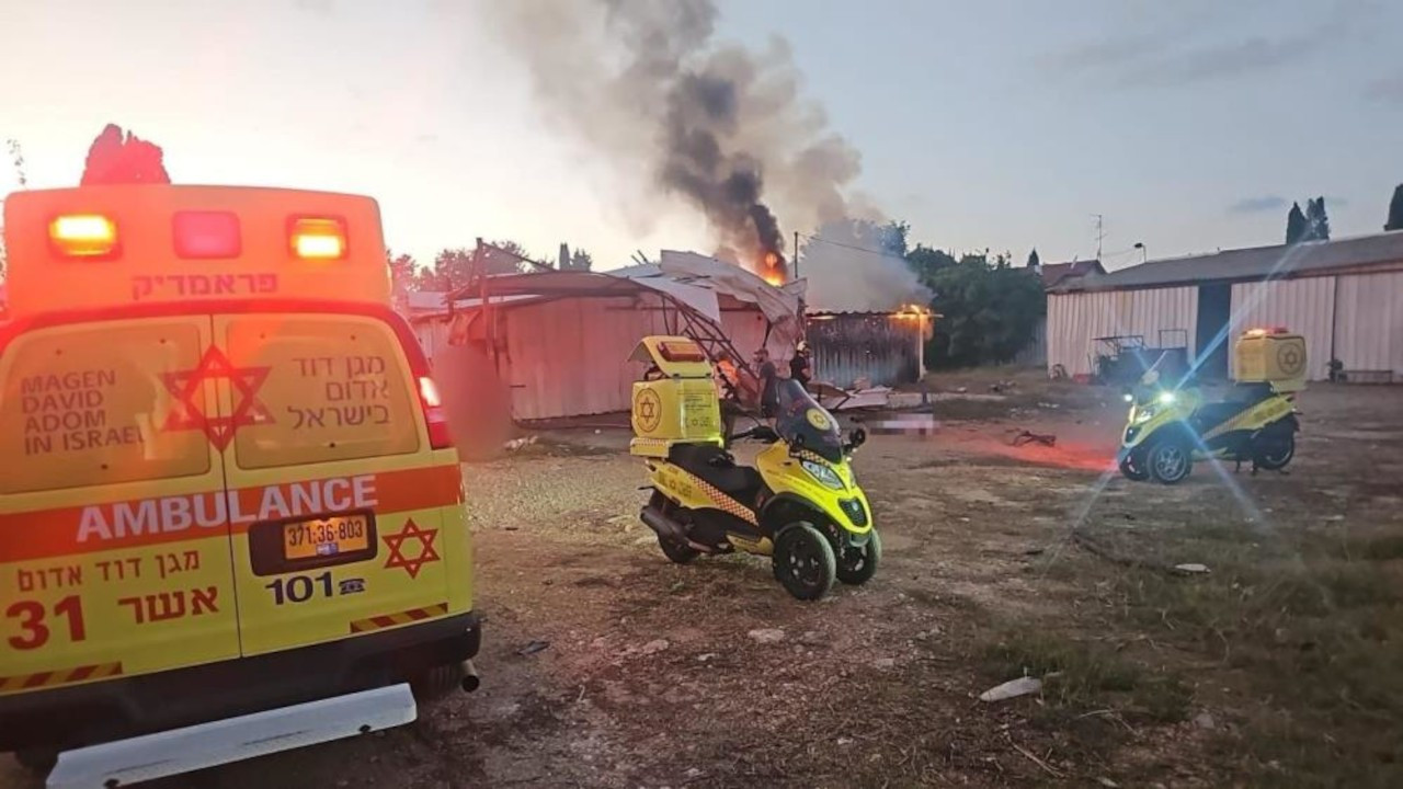 Hizbullah, İsrail'in Nahariya bölgesini vurdu: 2 ölü, 2 yaralı