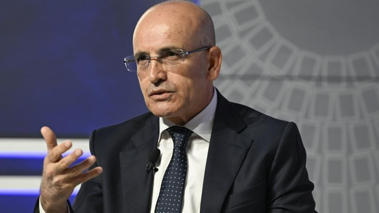 Mehmet Şimşek'ten beklenti anketi açıklaması: Kararlılık gerekiyor