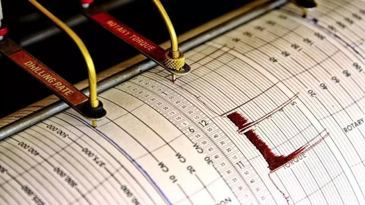 Deprem uzmanı Marmara'daki şehri işaret etti: Eli kulağında...