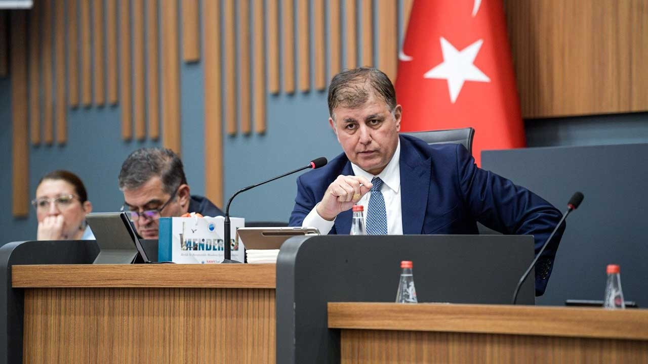 Cemil Tugay'dan MHP'li üyeye tepki