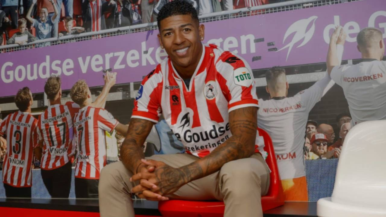 Galatasaray'dan ayrılan Patrick van Aanholt: Futbolu bırakacaktım