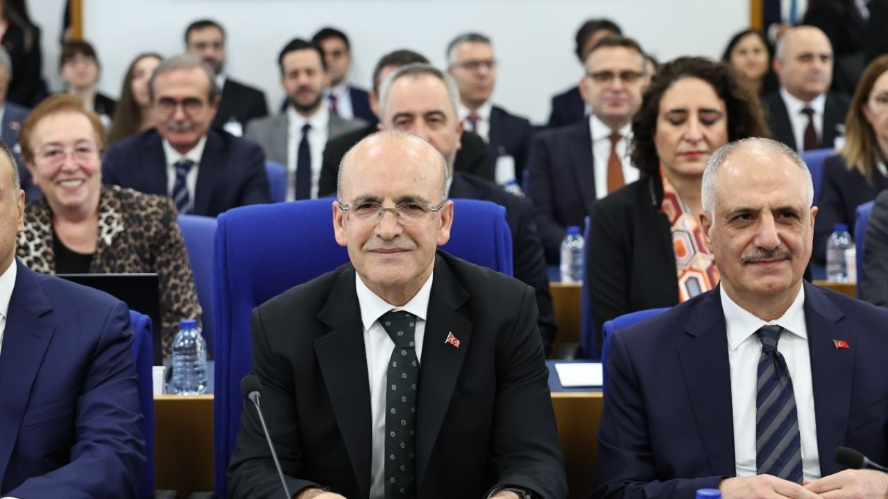 Mehmet Şimşek: Vergi yükünün yüksek olduğu algısı gerçeği yansıtmıyor