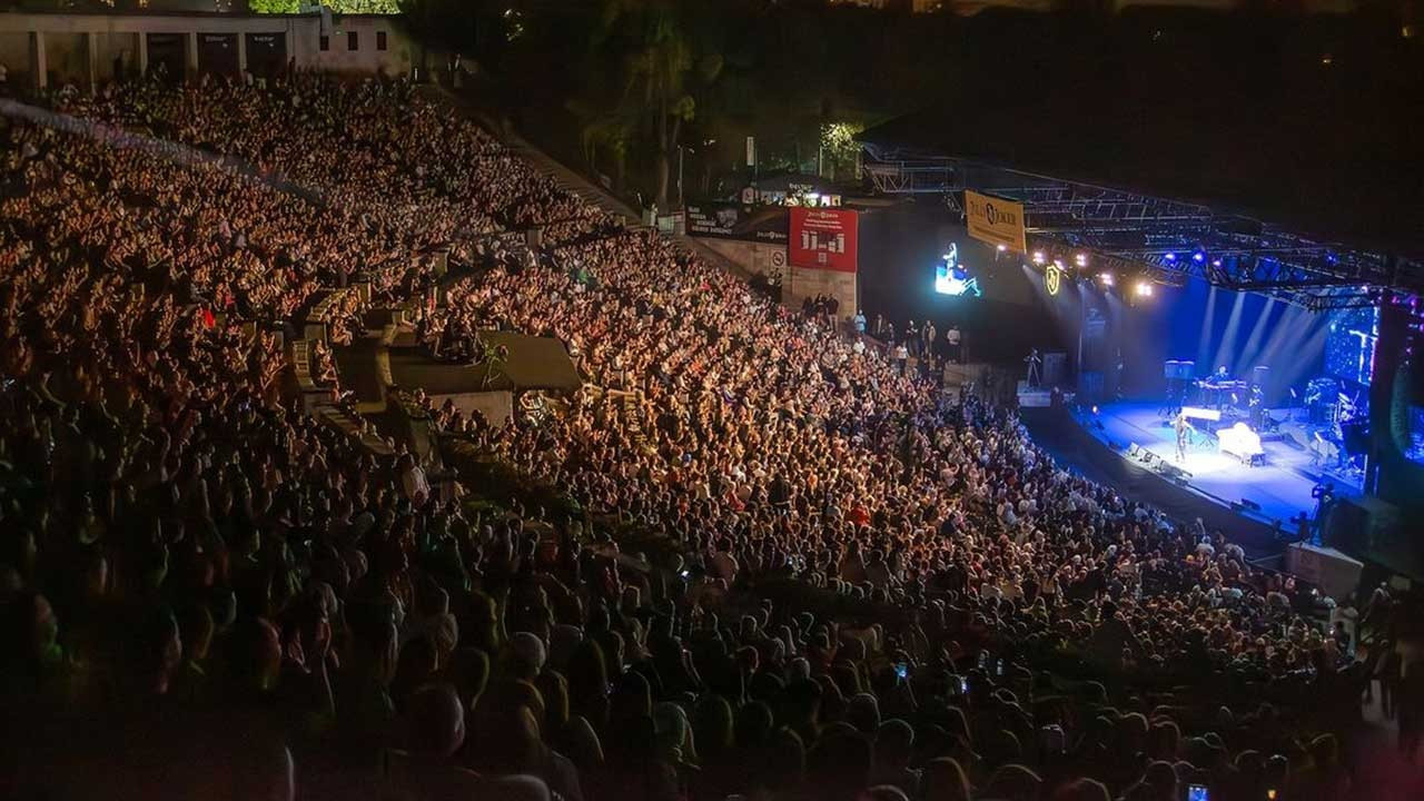 Harbiye Açık Hava sezonu Gülşen ile kapatıyor