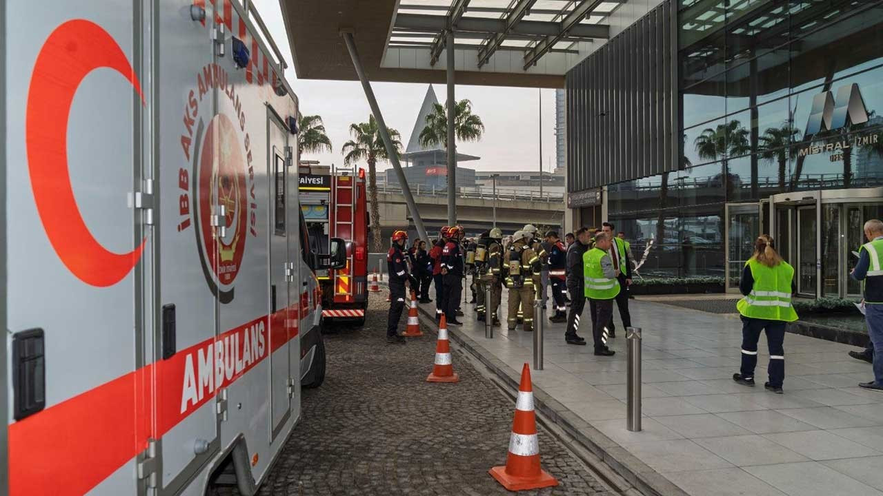 İzmir gökdelenler bölgesinde yangın tatbikatı