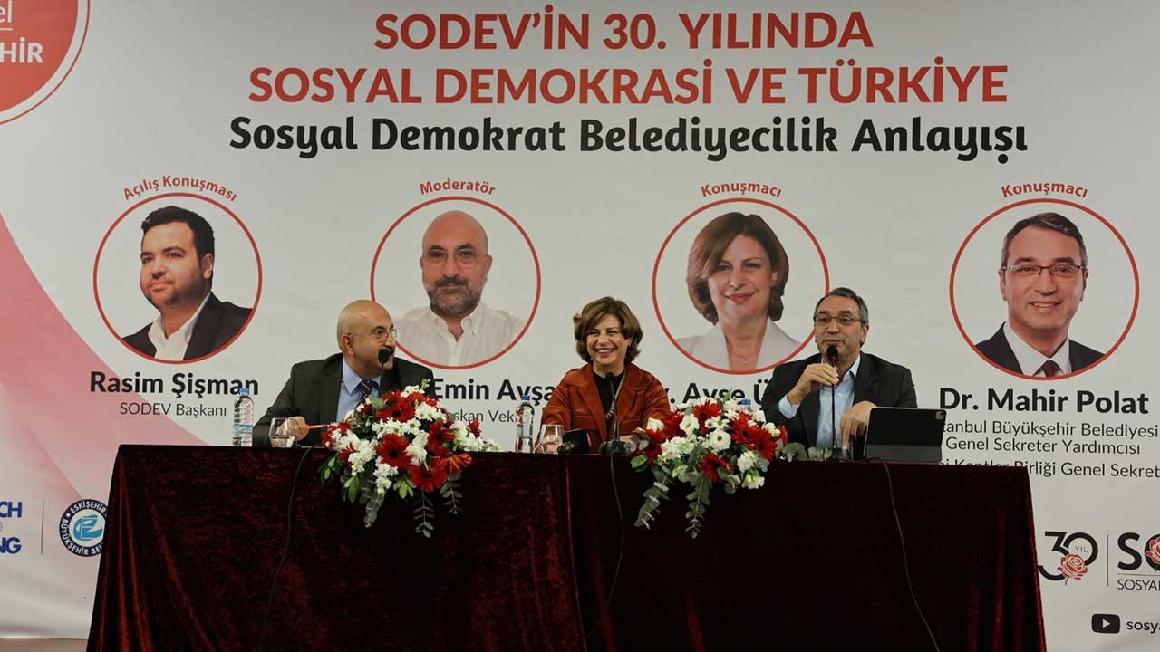 SODEV 'Sosyal Demokrat Belediyecilik Anlayışı' paneli düzenledi